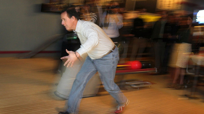 Illustration for article titled When the Going Gets Tough, Mitt Romney Wins Delegates and Rick Santorum Goes Bowling